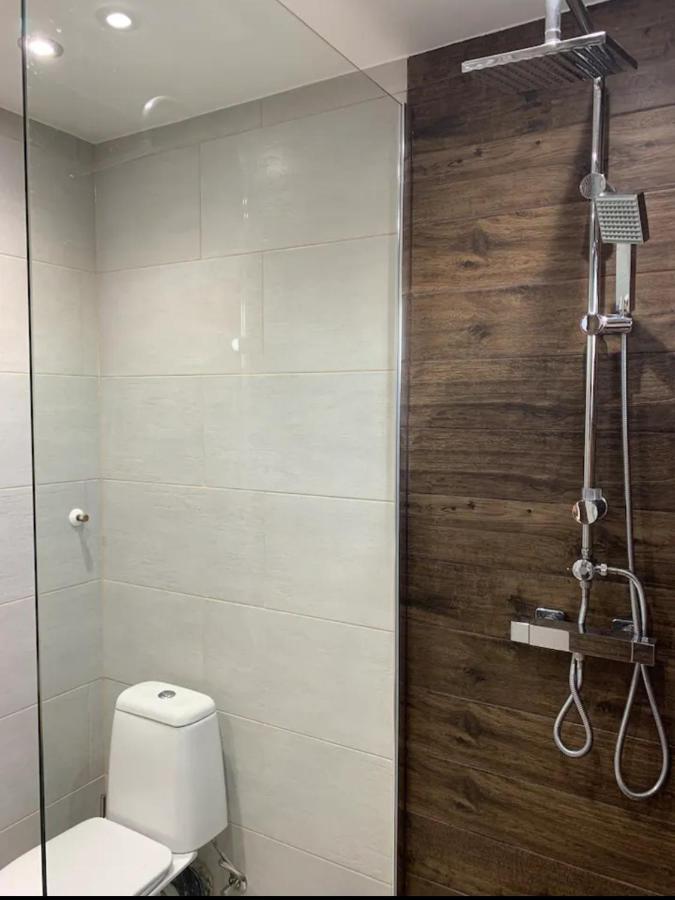 R&J Guesthouse Ro0M 格林达维克 外观 照片